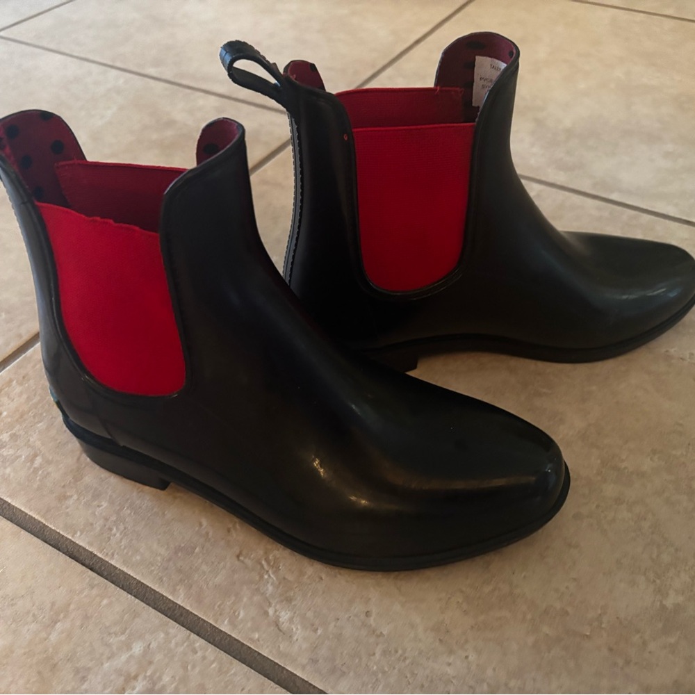 Black and Red Ankle Boots
